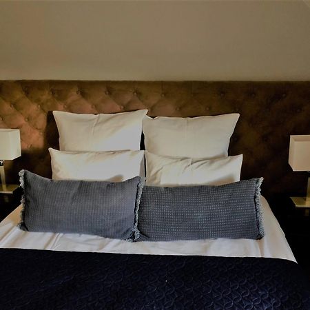 Villa Riccona Bronisze Luaran gambar
