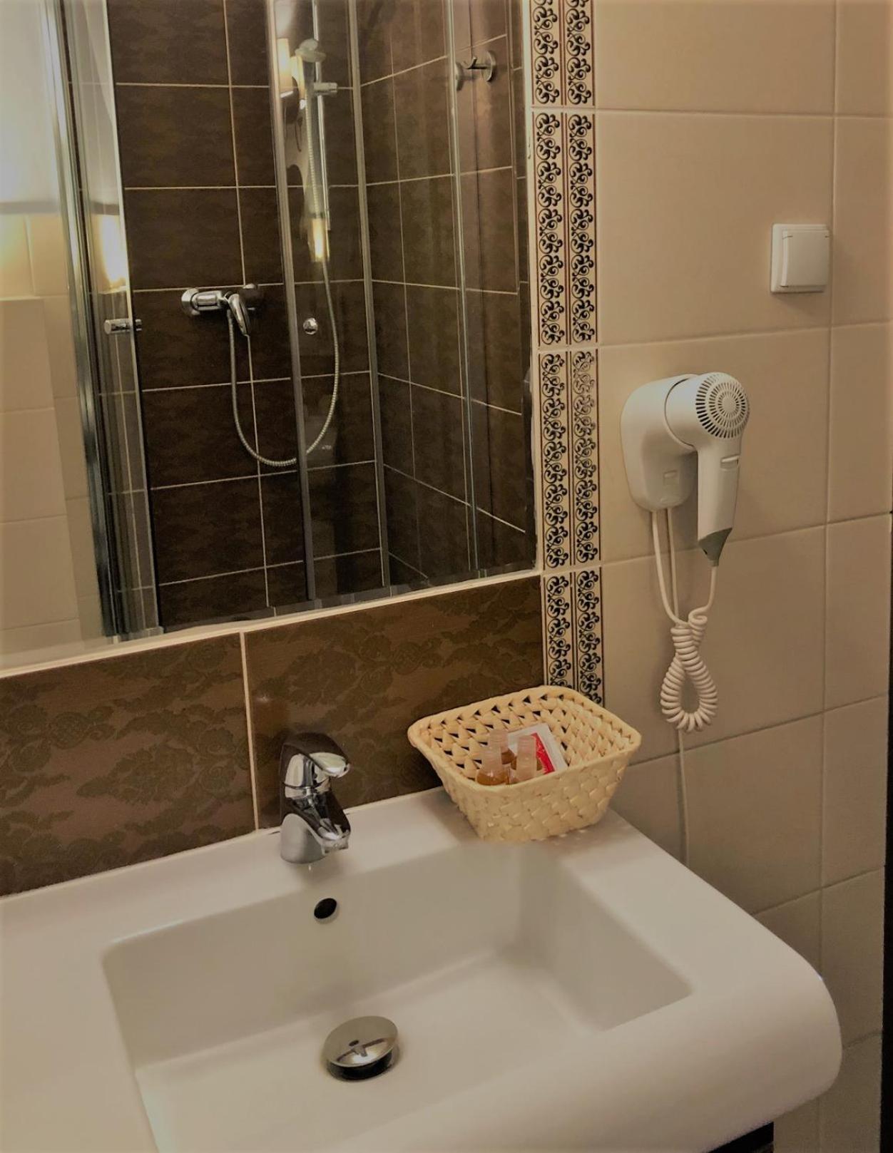 Villa Riccona Bronisze Luaran gambar